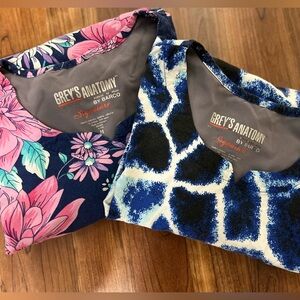 Bundle of 2 Grey’s Anatomy Printed Scrub Tops, M